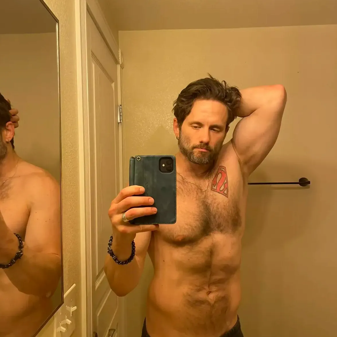 alexmanndickerson gay video call