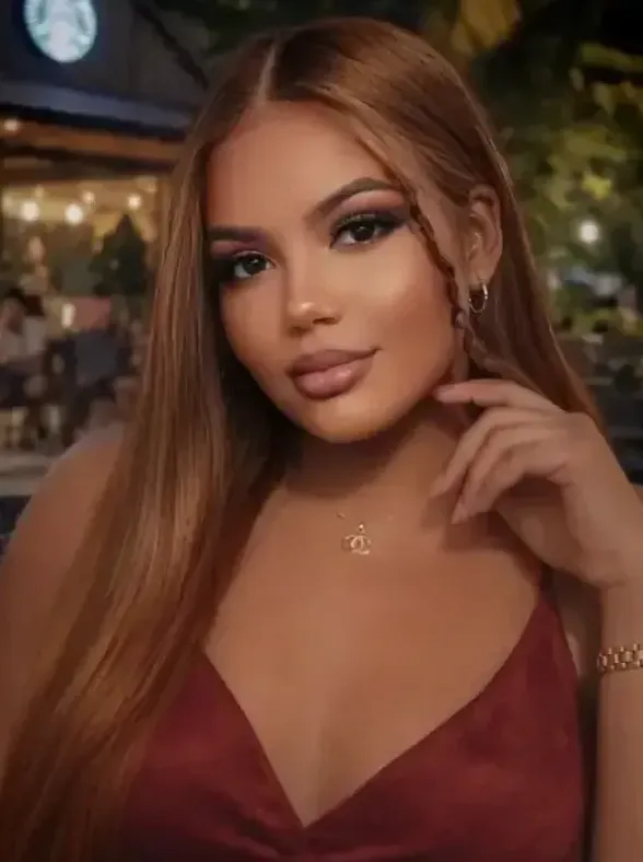 ellaemerald bigbutt 2