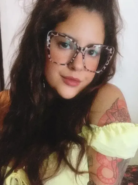 itsmickey brunette 1