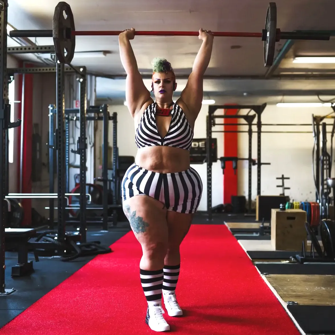 lady coquine giantess video call