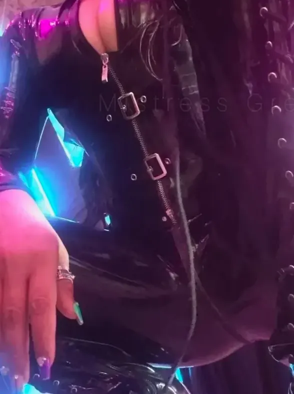 mistress bi 4