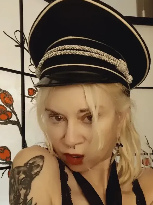 mistressoliviavexx granny femdom video call
