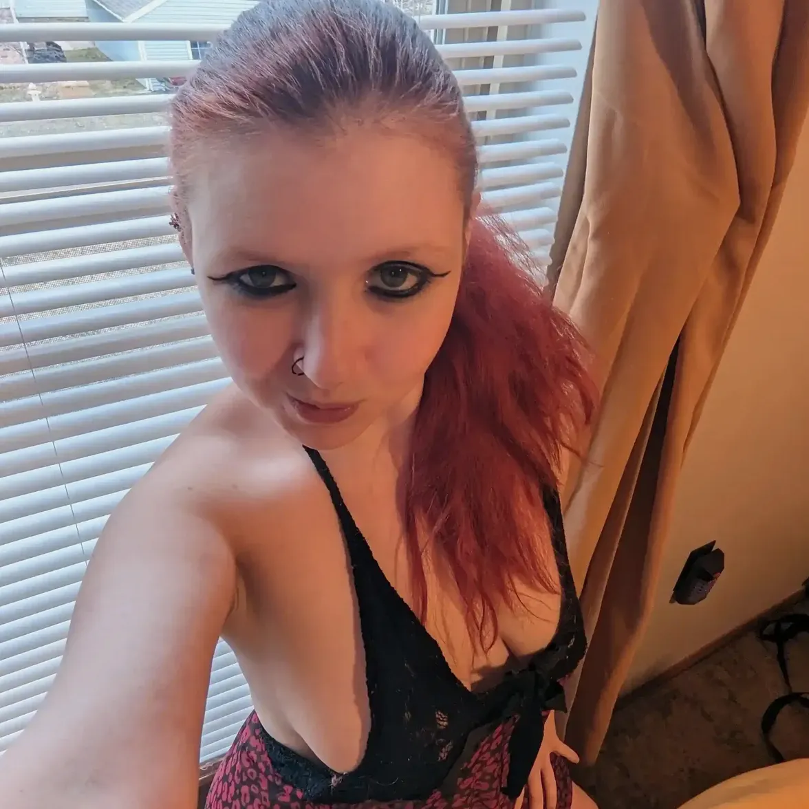 sophiasinclair profile ageplay page