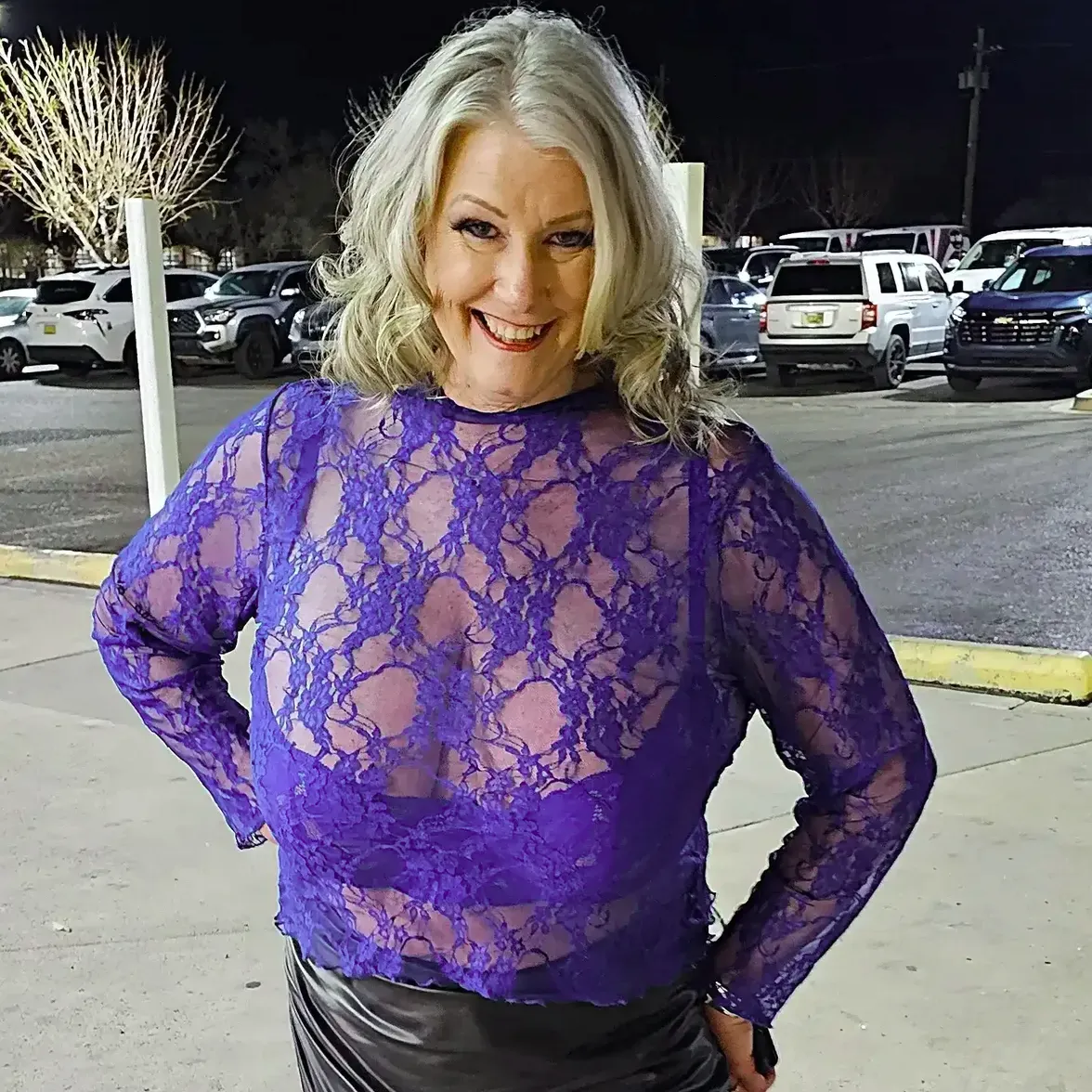 zoeyandrews blonde granny video call
